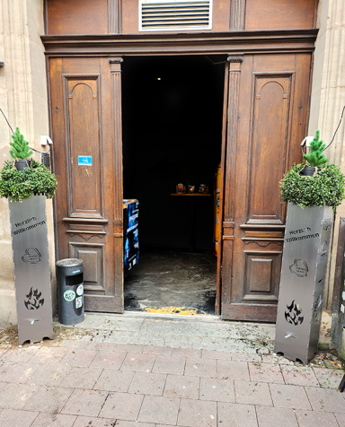 Personalisierte Feuerkörbe für das Restaurant Burger Heart in Fürth